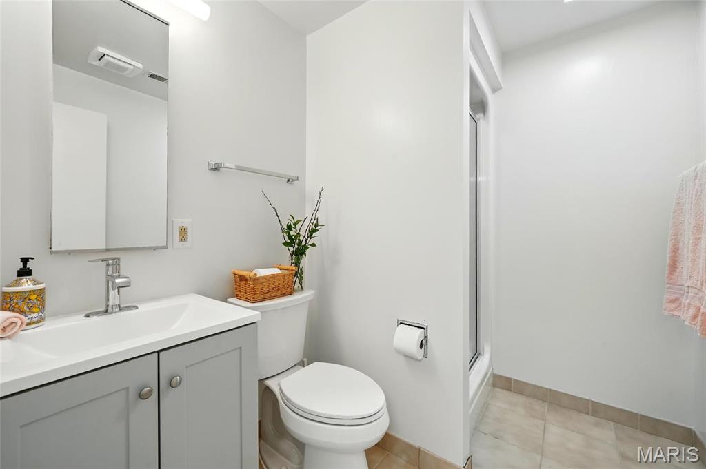 2 Lindworth Drive St. Louis, MO 63124 - Photo 38 of 59