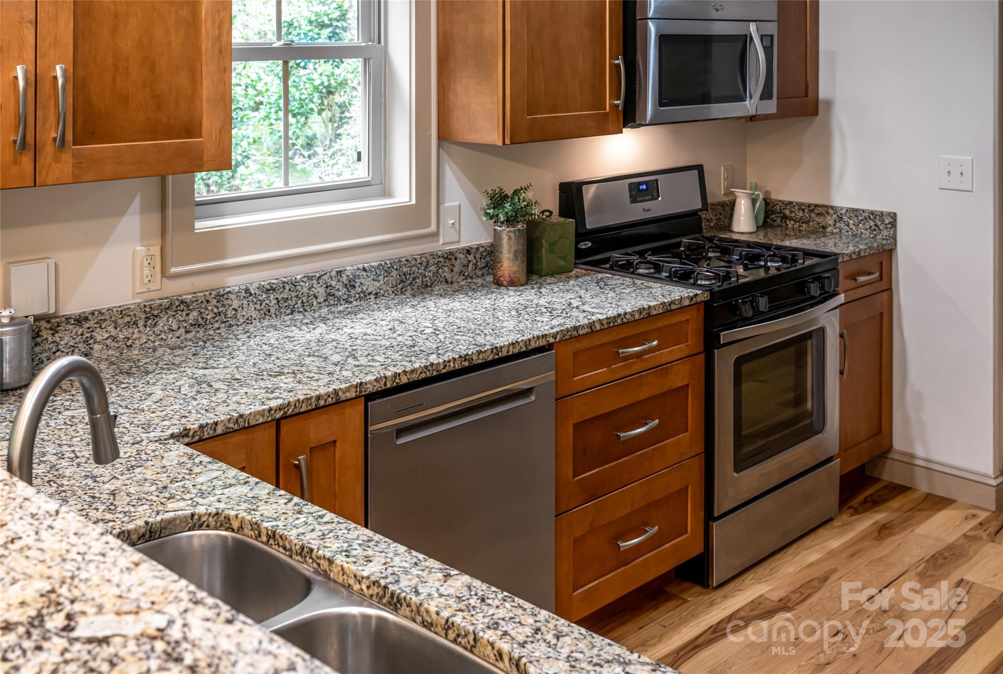 135 Spooks Branch Road Asheville, NC 28804 - Photo 10 of 38 Gallery Image 10