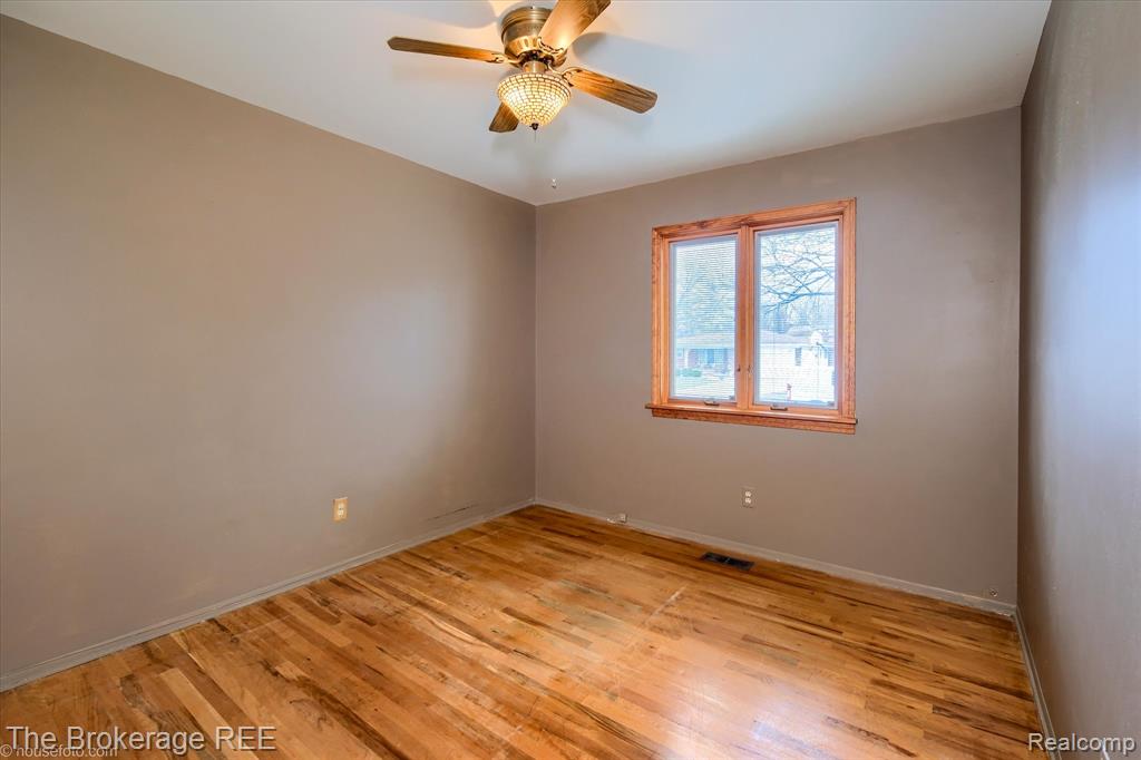 418 Windmill Point Drive Flushing, MI 48433 - Photo 24 of 28