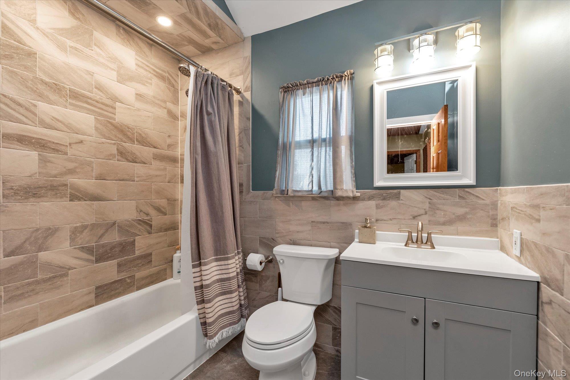 15 Eton Street Valley Stream, NY 11581 - Photo 13 of 18