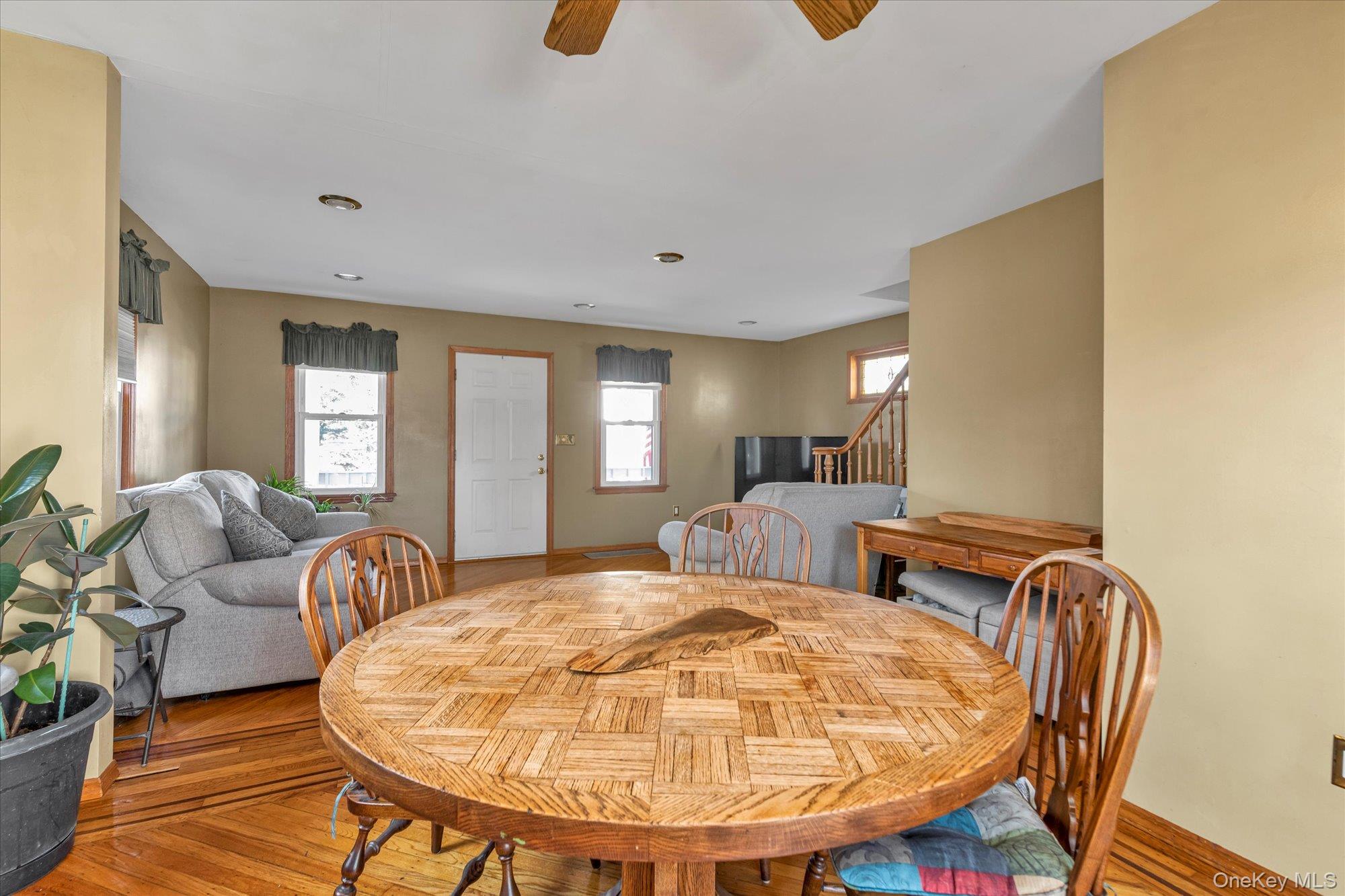 15 Eton Street Valley Stream, NY 11581 - Photo 5 of 18