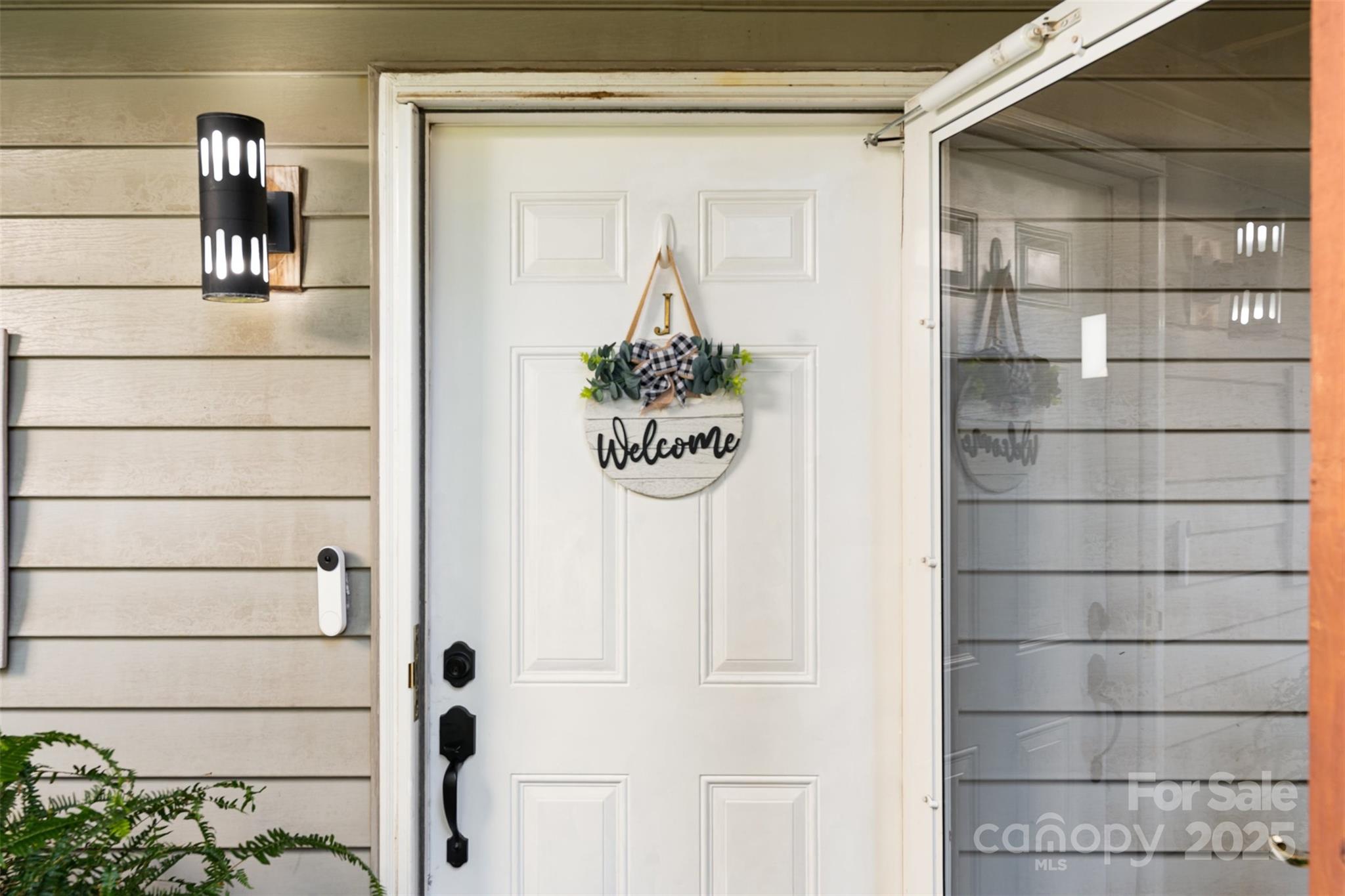 1635 Merry Oaks Road Charlotte, NC 28205 - Photo 15 of 15 a close view of a shower