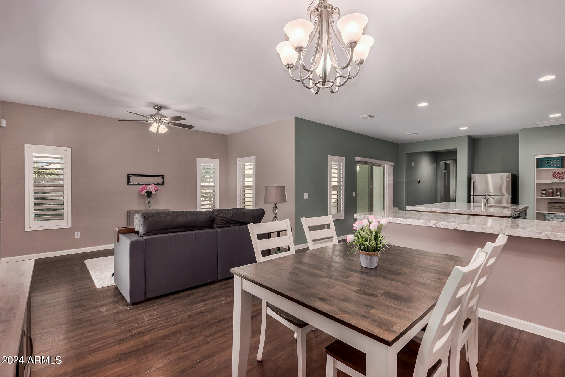 1527 East Apollo Road Phoenix, AZ 85042 - Photo 11 of 56 11 - Apollo