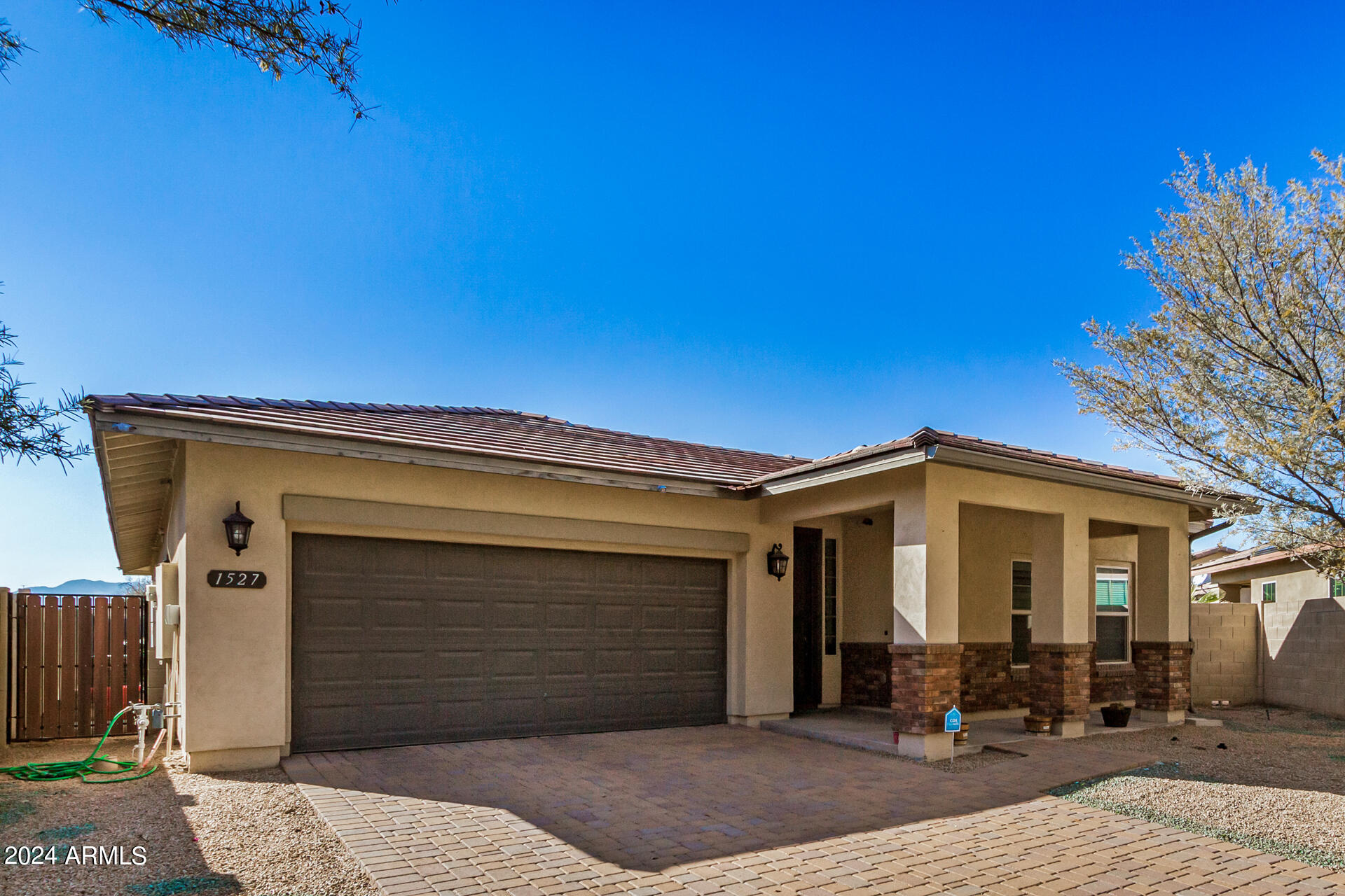 1527 East Apollo Road Phoenix, AZ 85042 - Photo 3 of 56 03 - Apollo