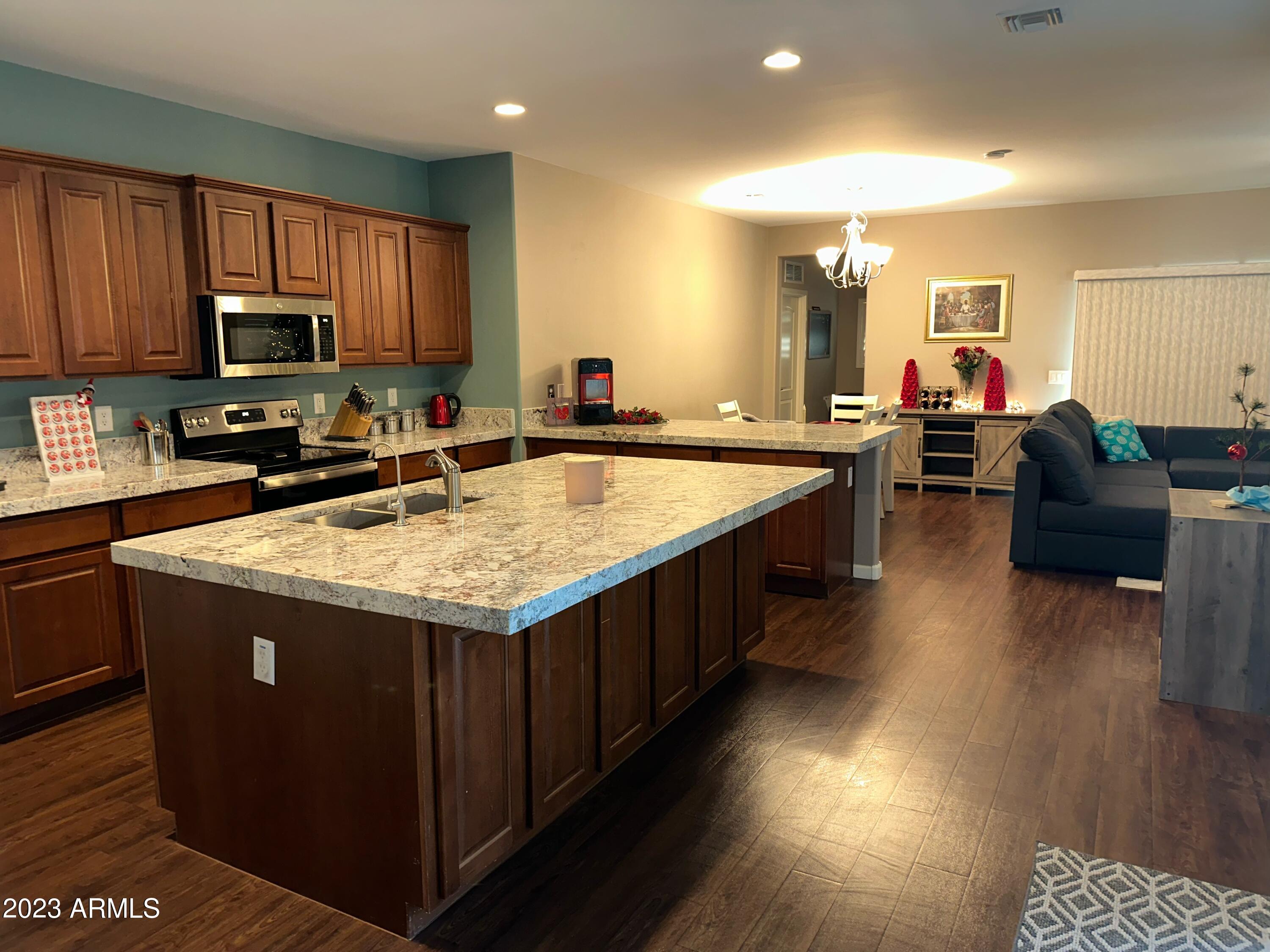 1527 East Apollo Road Phoenix, AZ 85042 - Photo 40 of 56 IMG_6651