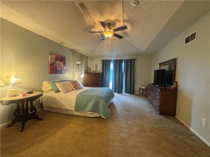 $585,000 | 17274 Kansas Avenue, Basehor, KS 66007
