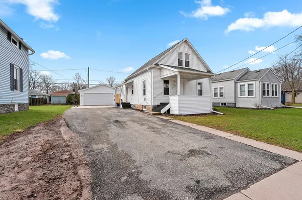 $255,000 | 727 East Calumet Street, Appleton, WI 54915