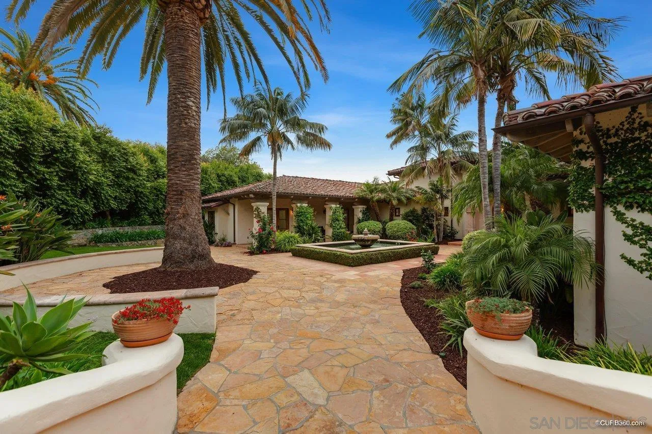 5530 Codorniz Rancho Santa Fe, CA 92067 - Photo 4 of 37 a view of a backyard with plants