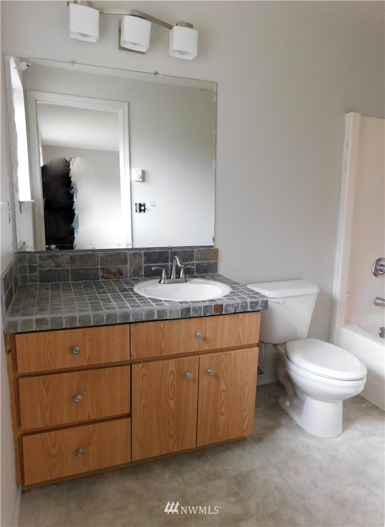 2565 East Hoquiam Road Hoquiam, WA 98550 - Photo 19 of 23 Gallery Image 19