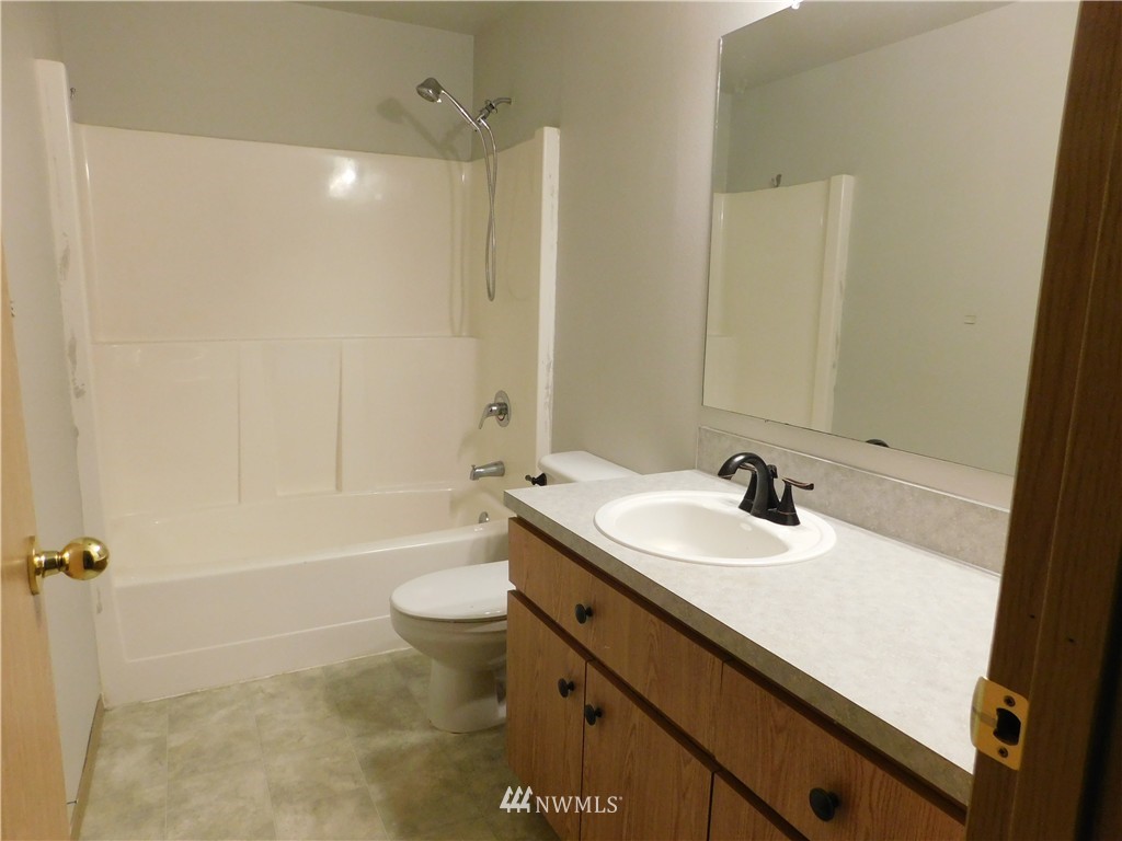 2565 East Hoquiam Road Hoquiam, WA 98550 - Photo 21 of 23 Gallery Image 21