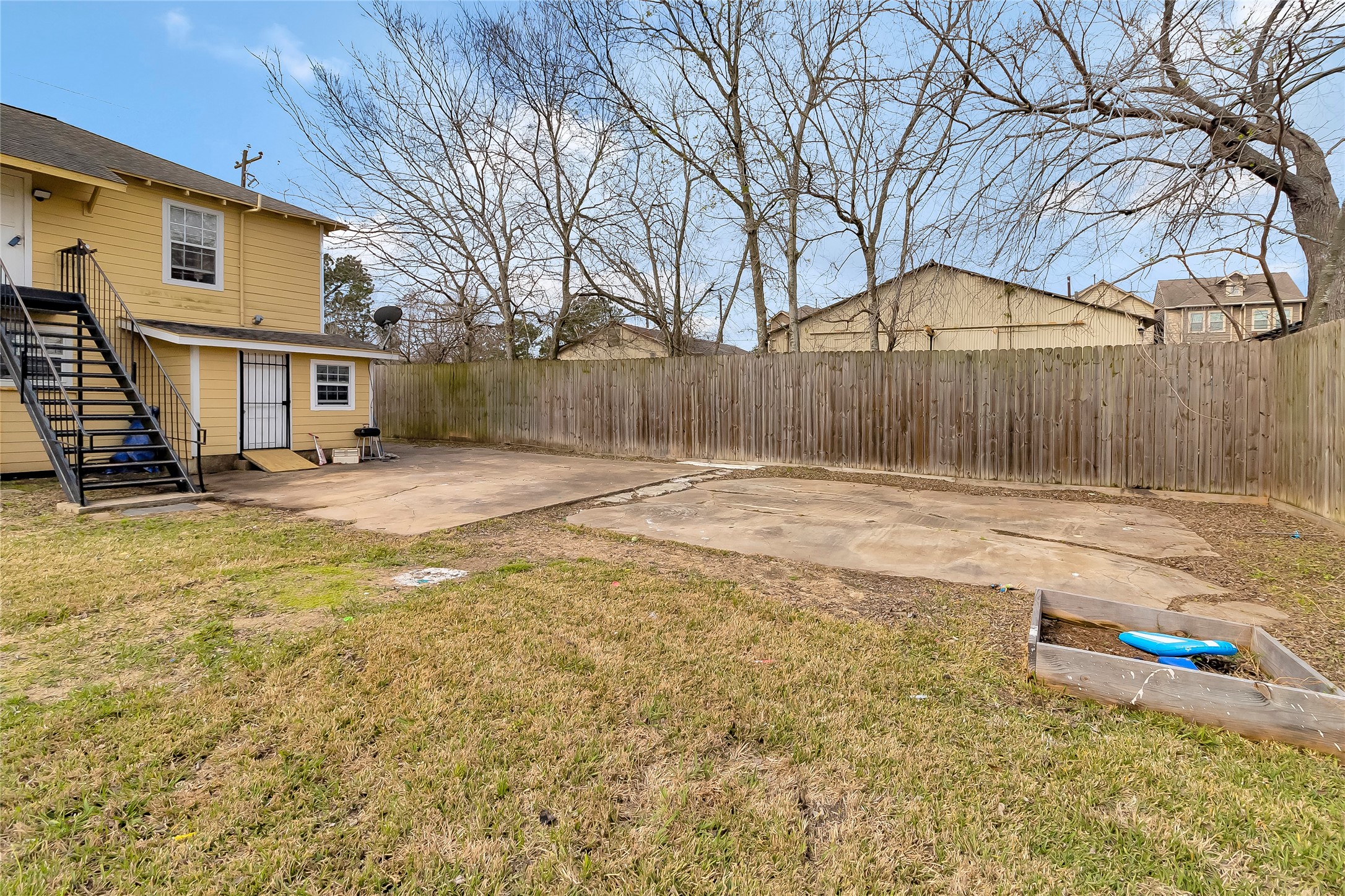 4233 Du Pont Street, Unit A Houston, TX 77021 - Photo 11 of 11 Come and see this spacious backyard. There is plenty of room for the kids to play and adults to relax! Perfect for your outdoor living space, patio furniture, bbq pit, and so much more.