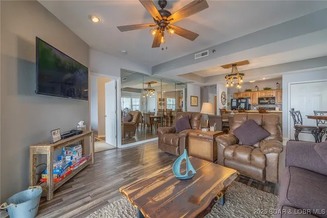 $325,000 | 600 Harbour Towne Drive, Unit 603W, Lake Ozark, MO 65049