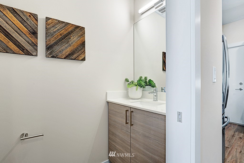 525 Northwest 70th Street Seattle, WA 98117 - Photo 14 of 28