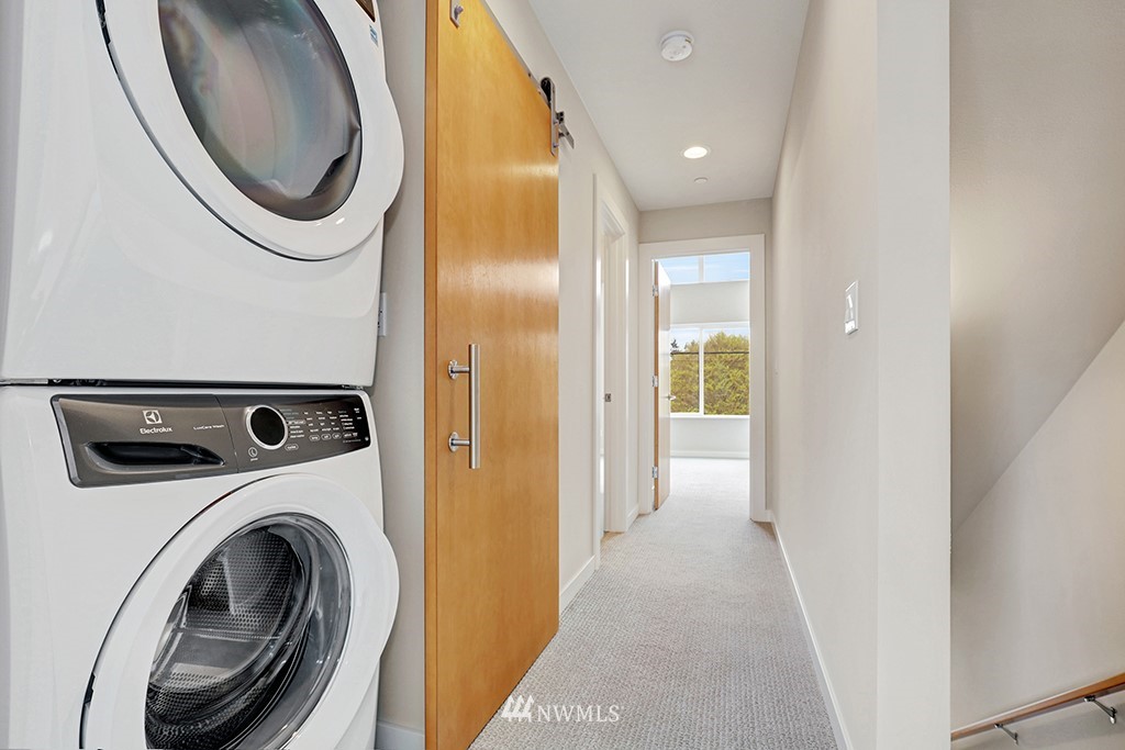 525 Northwest 70th Street Seattle, WA 98117 - Photo 20 of 28