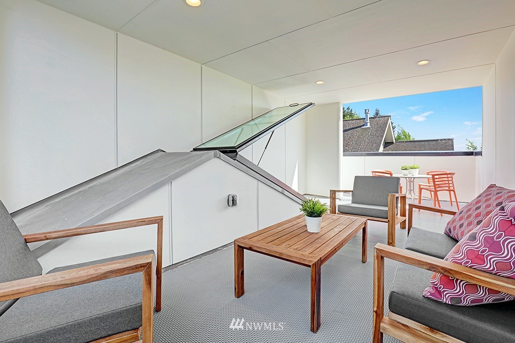 525 Northwest 70th Street Seattle, WA 98117 - Photo 22 of 28