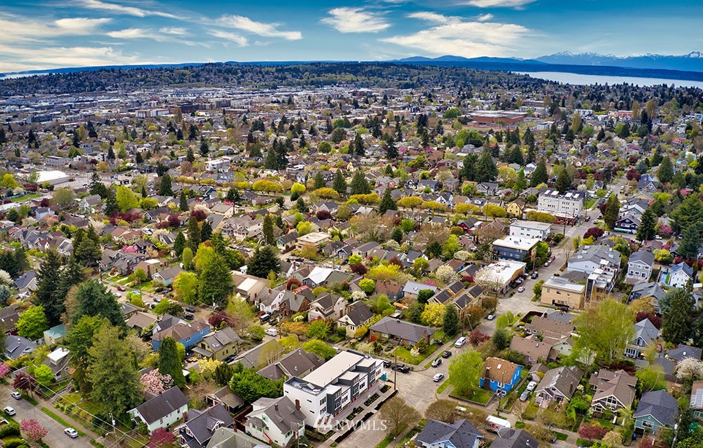 525 Northwest 70th Street Seattle, WA 98117 - Photo 26 of 28