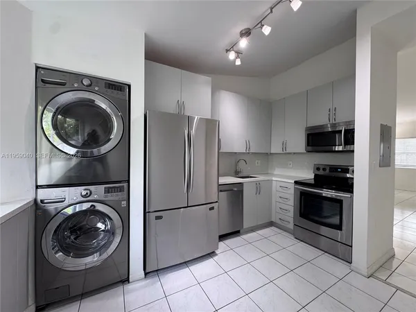 $2,150 | 13302 Southwest 152nd Street, Unit 3006, Miami, FL 33177