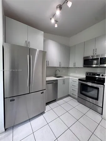 $2,150 | 13302 Southwest 152nd Street, Unit 3006, Miami, FL 33177