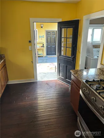 $3,500 | 512 Ave C, Snohomish, WA 98290