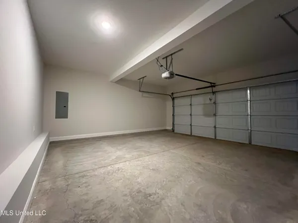 $359,900 | 2201 Scott Mdws Lane, Hernando, MS 38632