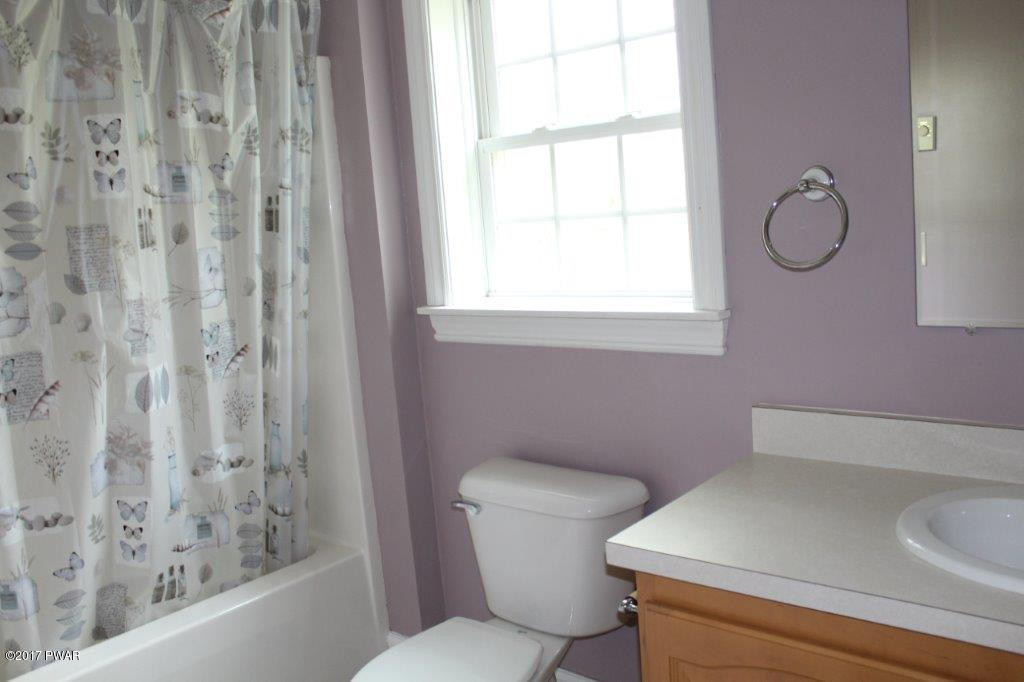129 Oak Hill Road Hawley, PA 18428 - Photo 20 of 33