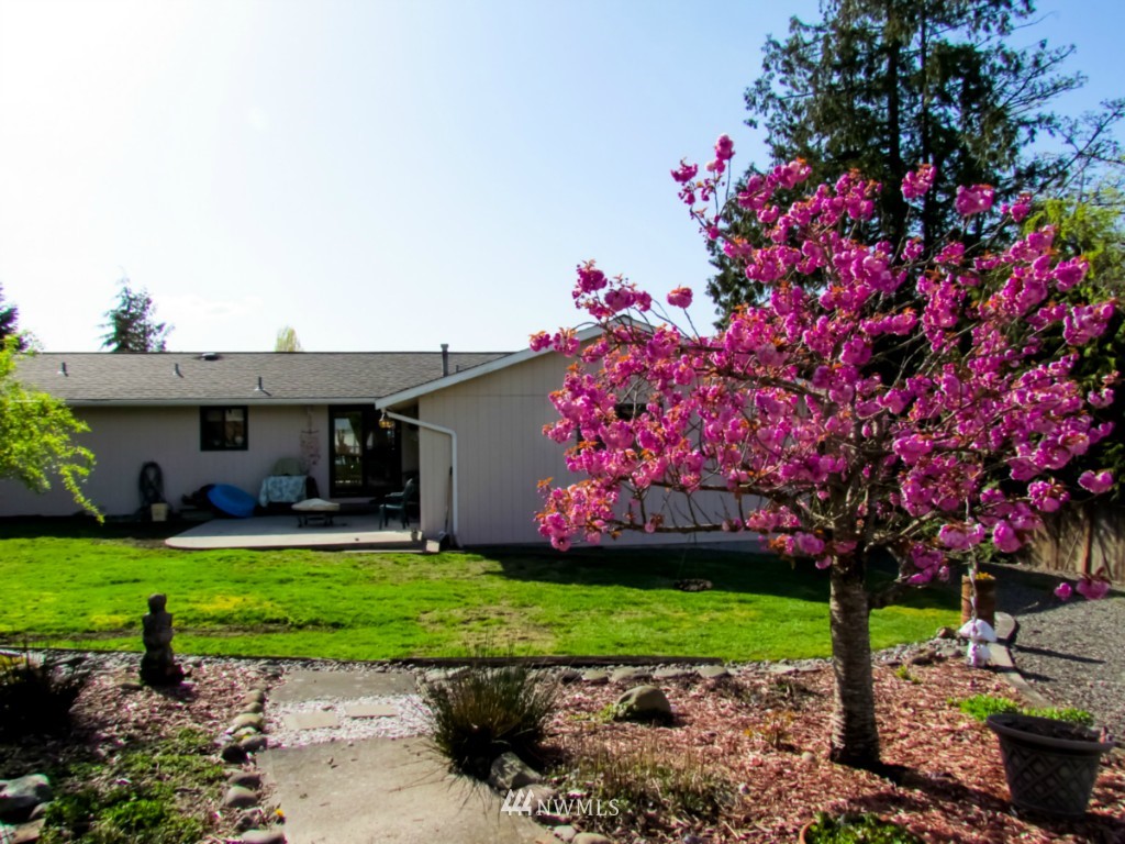 1202 North Waugh Road Mount Vernon, WA 98273 - Photo 1 of 24 Gallery Image 1