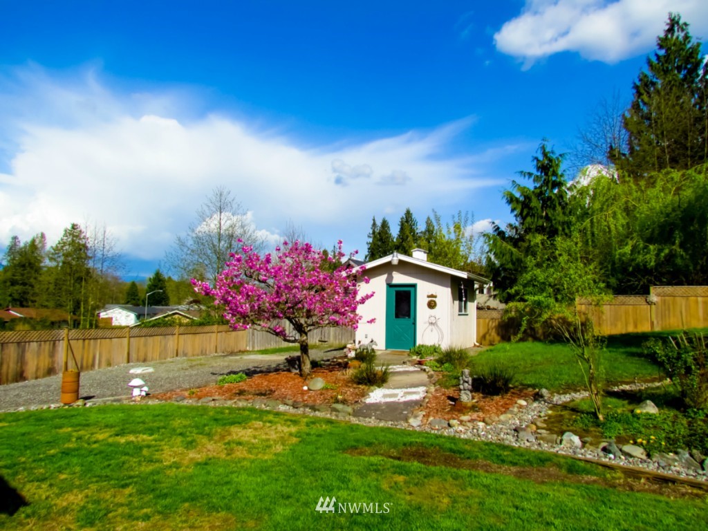1202 North Waugh Road Mount Vernon, WA 98273 - Photo 3 of 24 Gallery Image 3