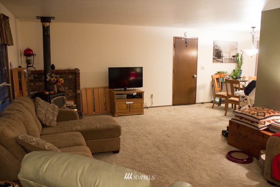 1202 North Waugh Road Mount Vernon, WA 98273 - Photo 5 of 24 Gallery Image 5
