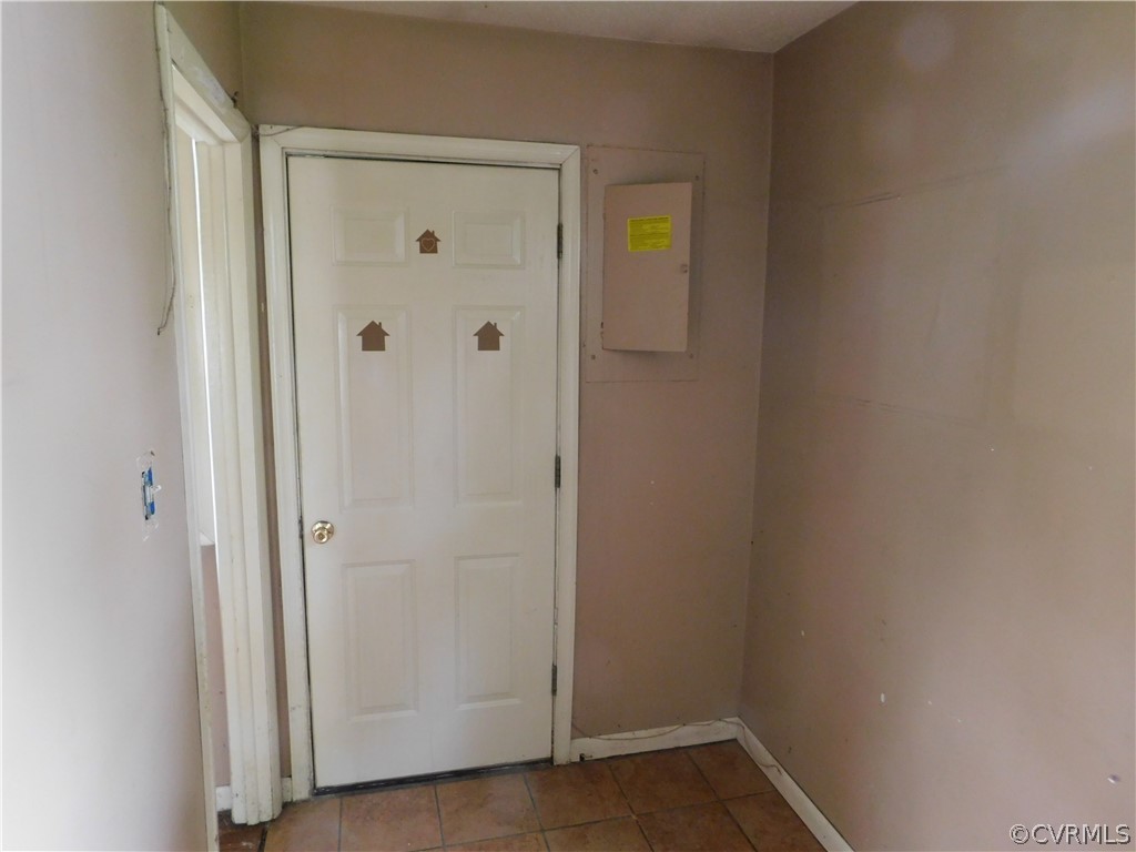 9807 Durango Road Henrico, VA 23228 - Photo 8 of 24 Gallery Image 8