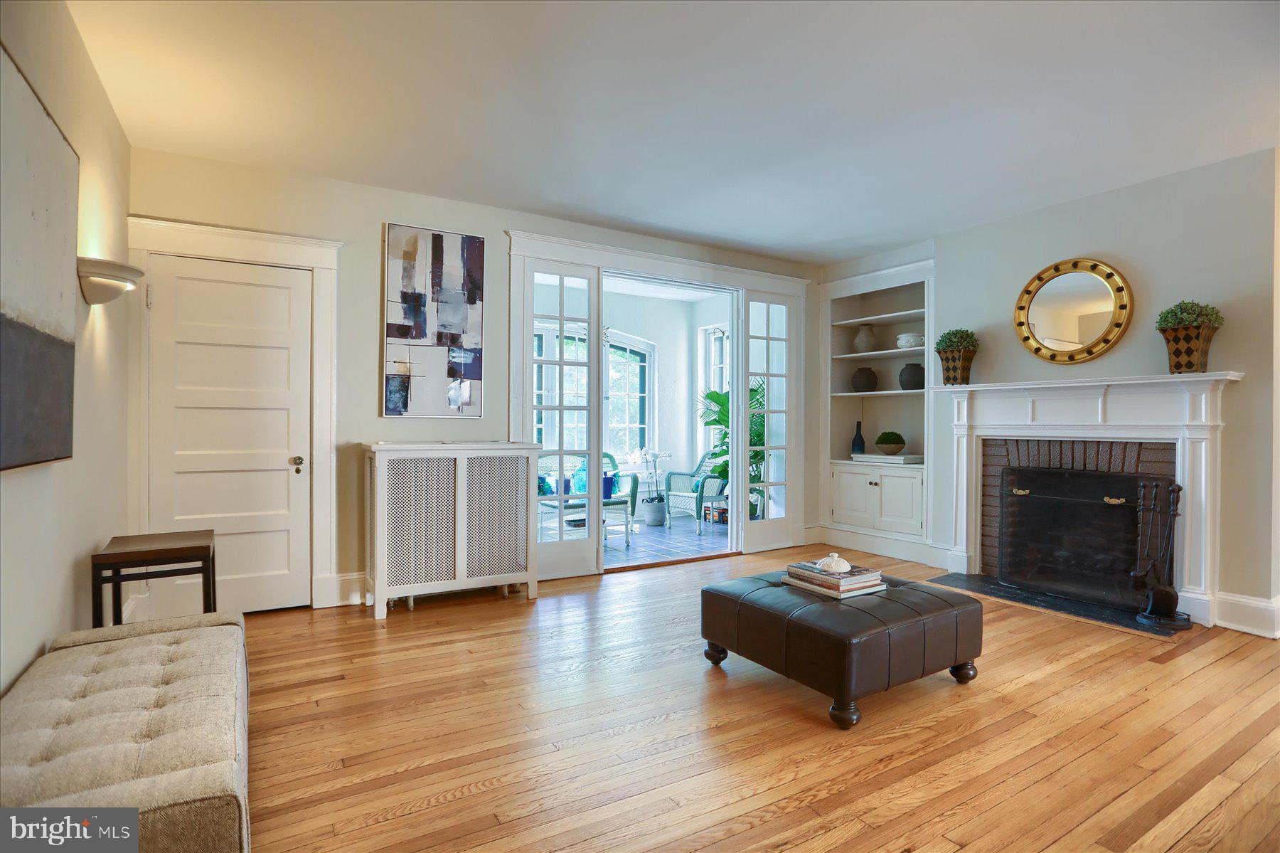 4300 Roland Avenue, Unit 201 Baltimore, MD 21210 - Photo 4 of 30