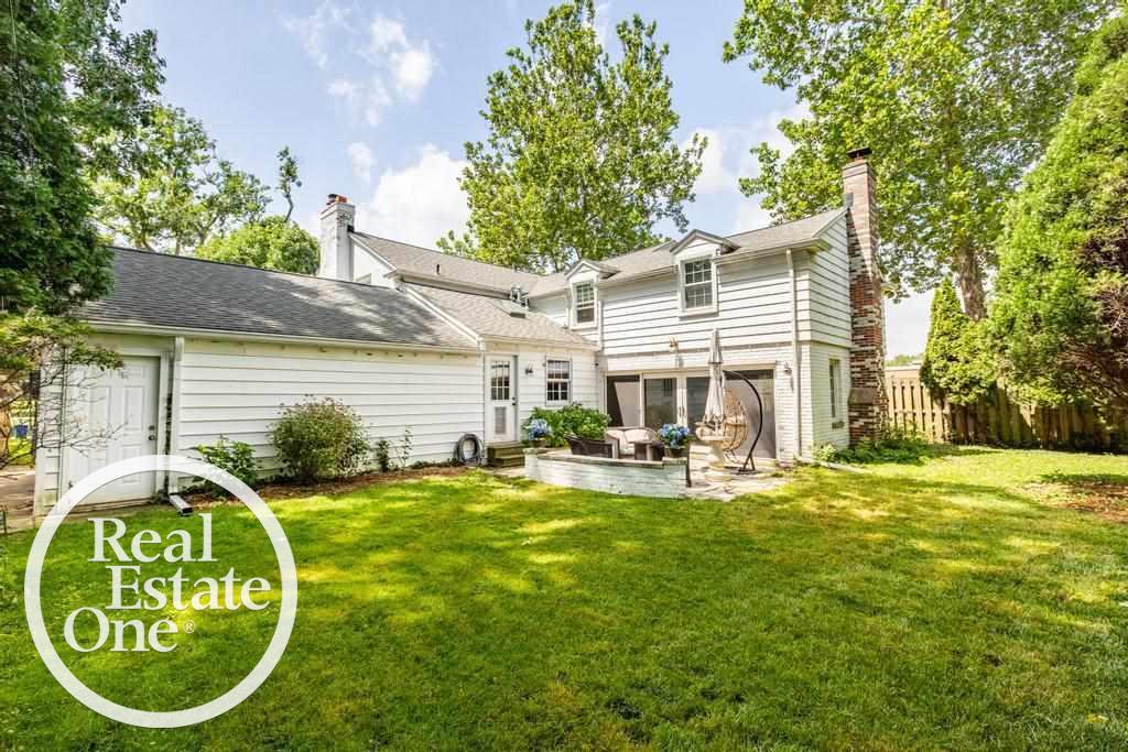 348 Touraine Road Grosse Pointe, MI 48236 - Photo 28 of 49 50179069-B72E1D07-1B92-4143-8AA0-5AADA6AF41B3.JPG