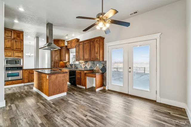 $1,250,000 | 5740 W Highway, Emmett, ID 83617