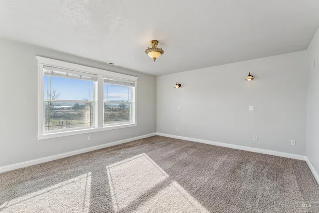 $1,250,000 | 5740 W Highway, Emmett, ID 83617