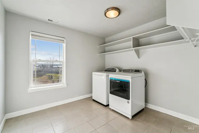 $1,250,000 | 5740 W Highway, Emmett, ID 83617