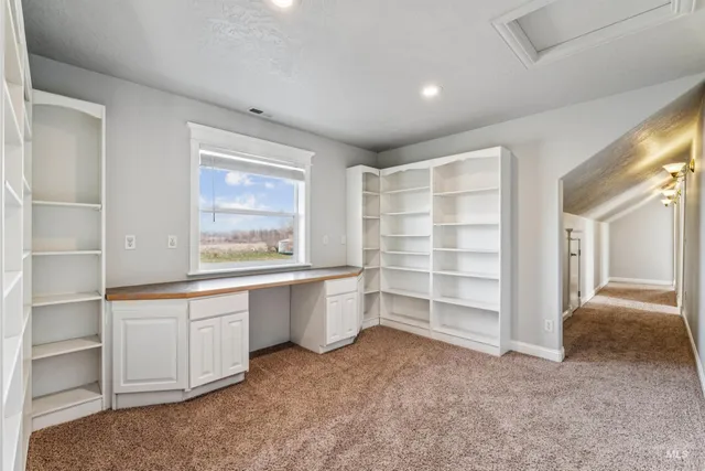 $1,250,000 | 5740 W Highway, Emmett, ID 83617