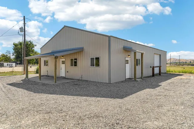 $1,250,000 | 5740 W Highway, Emmett, ID 83617