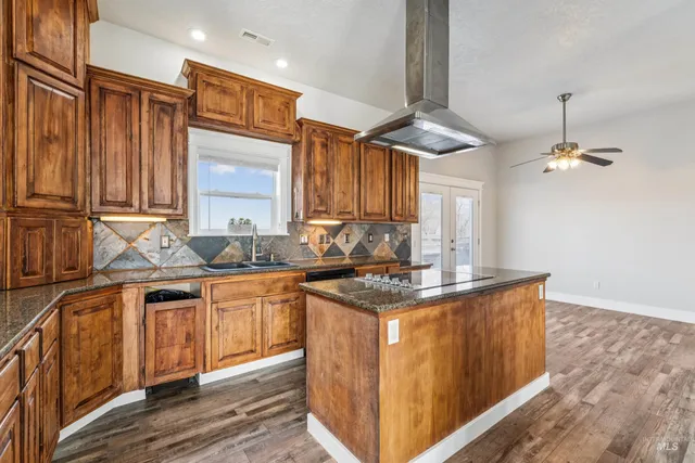 $1,250,000 | 5740 W Highway, Emmett, ID 83617