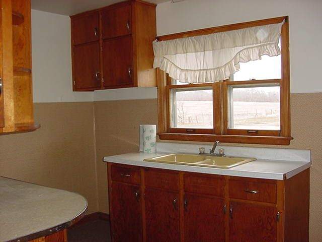 1004 Washington Avenue Bennett, IA 52721 - Photo 4 of 8 Gallery Image 4