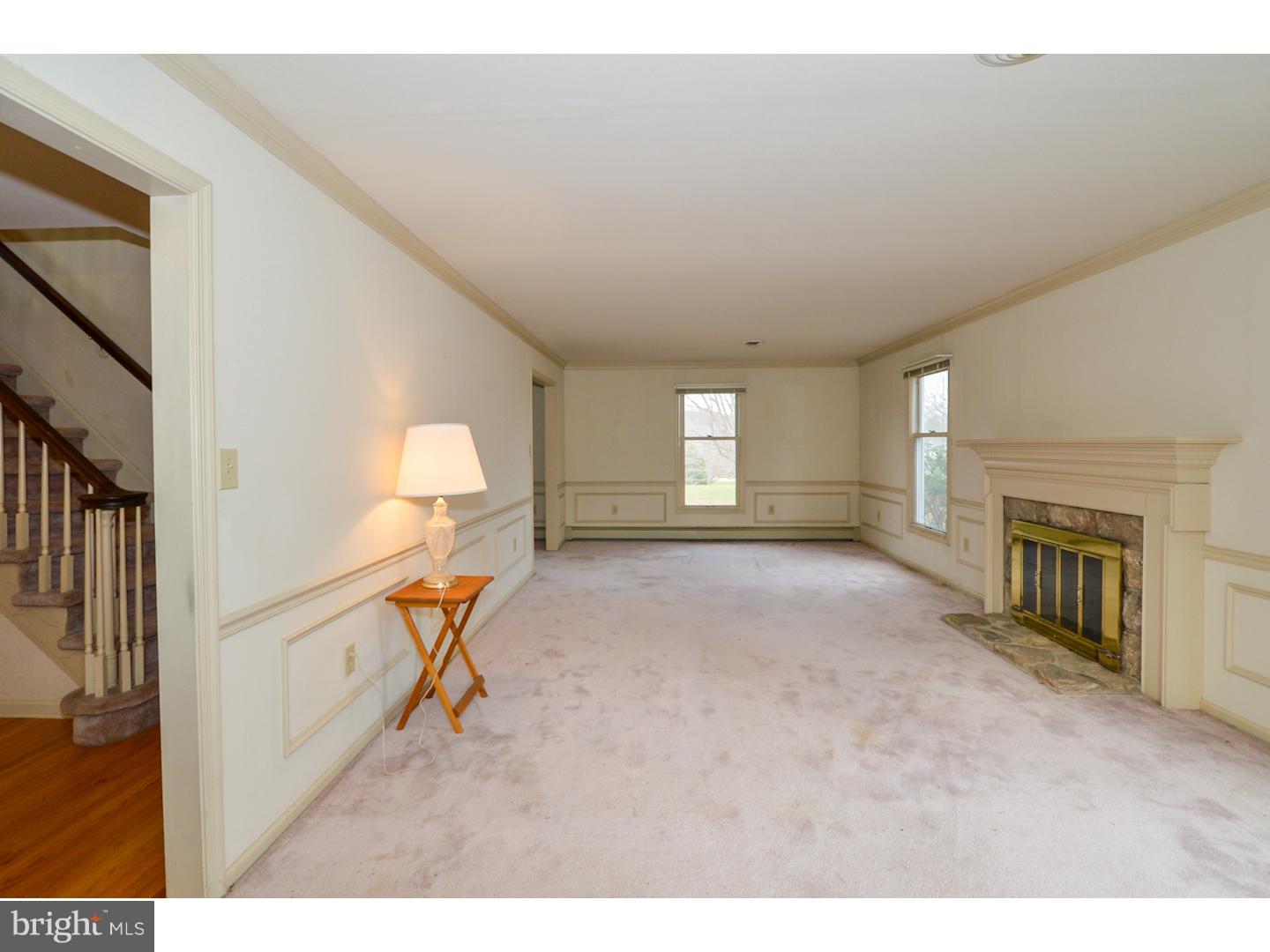 245 Valley View Road Riegelsville, PA 18077 - Photo 5 of 25 Living Room