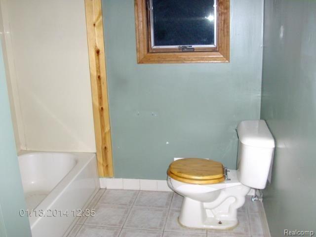 3840 Barnes Lake Road Columbiaville, MI 48421 - Photo 6 of 11 6.jpg