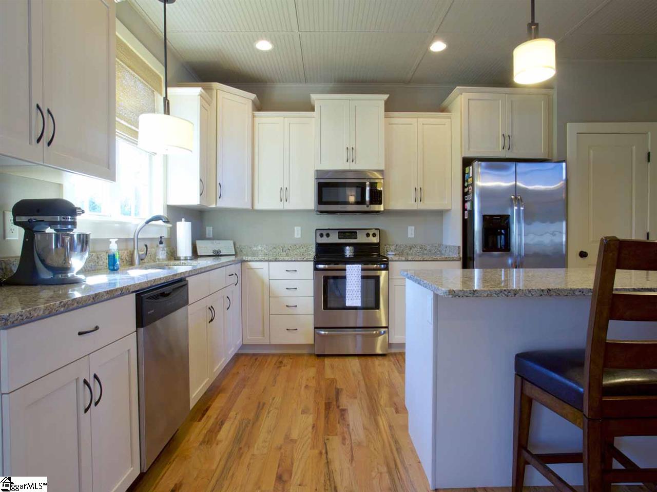 305 Mellow Way Greer, SC 29651 - Photo 6 of 26 Gallery Image 6