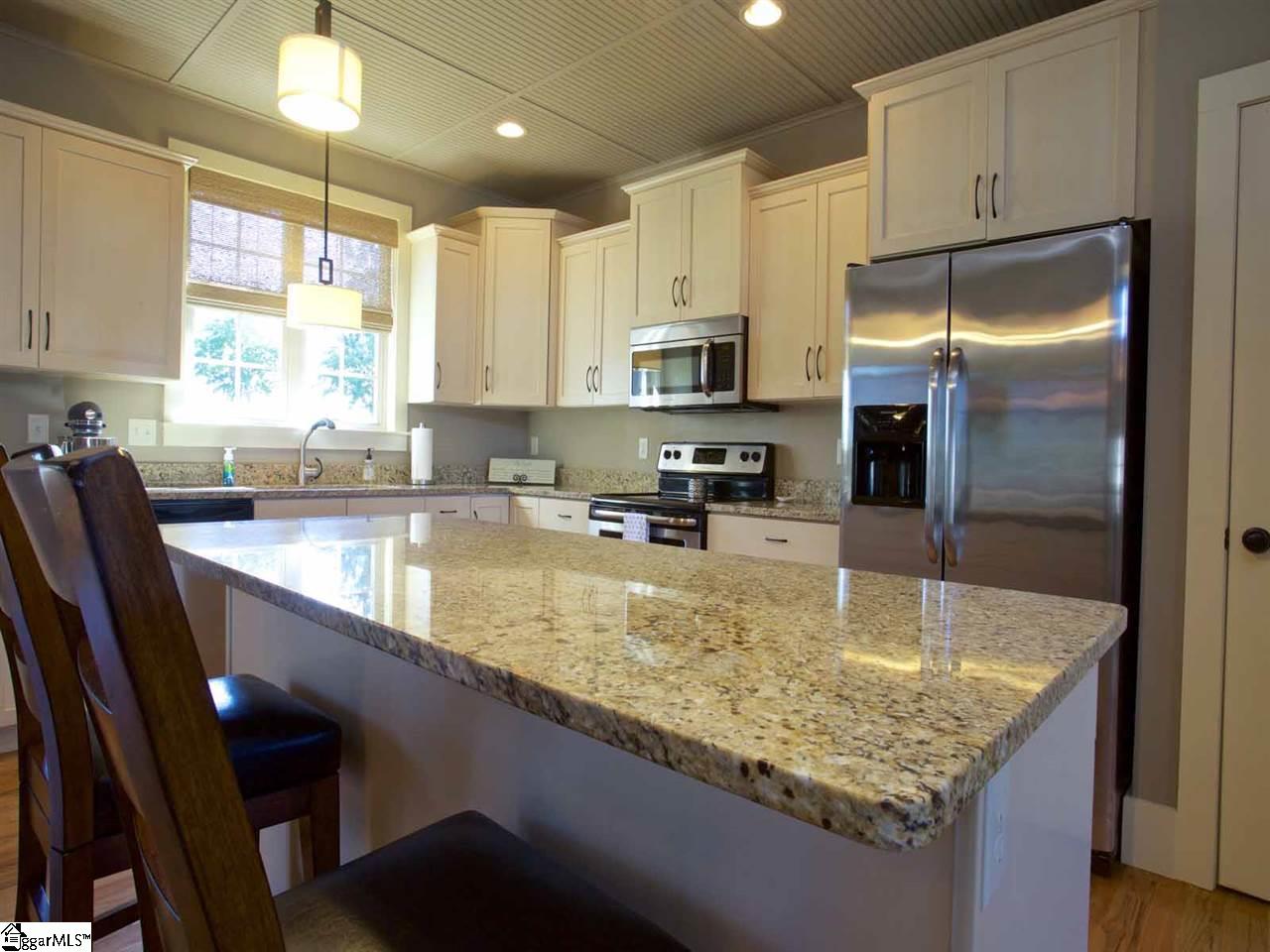 305 Mellow Way Greer, SC 29651 - Photo 7 of 26 Gallery Image 7