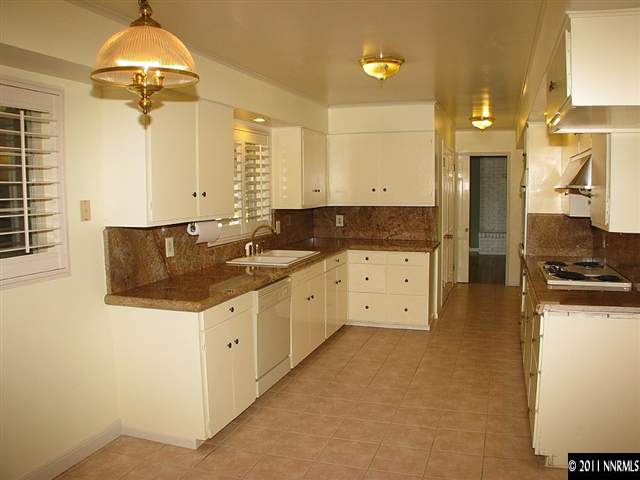 2200 Solari Drive Reno, NV 89509 - Photo 7 of 13 Photo 7