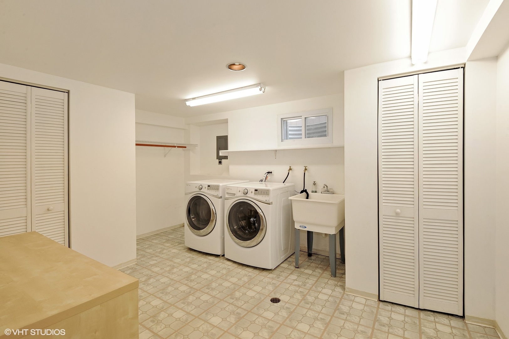 147 Spring Avenue Glen Ellyn, IL 60137 - Photo 13 of 14 a utility room with dryer and washer