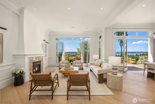 $7,250,000 | 9234 Northeast 25th Street, Clyde Hill, WA 98004