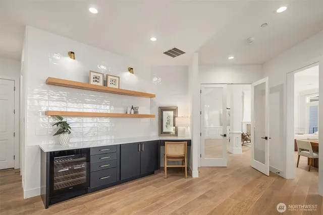 $7,250,000 | 9234 Northeast 25th Street, Clyde Hill, WA 98004