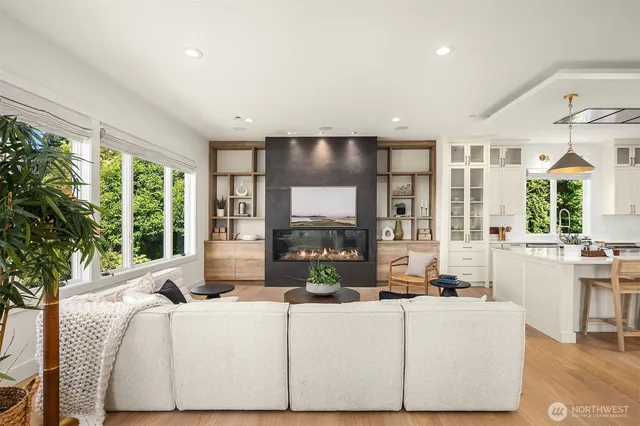 $7,250,000 | 9234 Northeast 25th Street, Clyde Hill, WA 98004