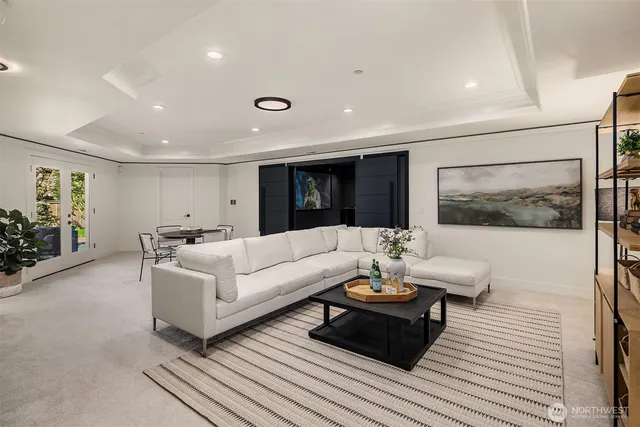 $7,250,000 | 9234 Northeast 25th Street, Clyde Hill, WA 98004