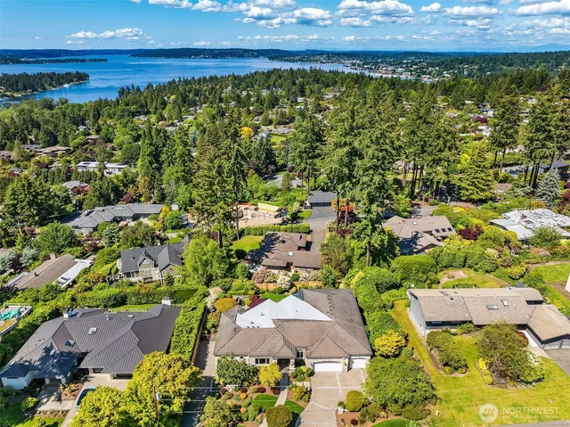 $7,250,000 | 9234 Northeast 25th Street, Clyde Hill, WA 98004