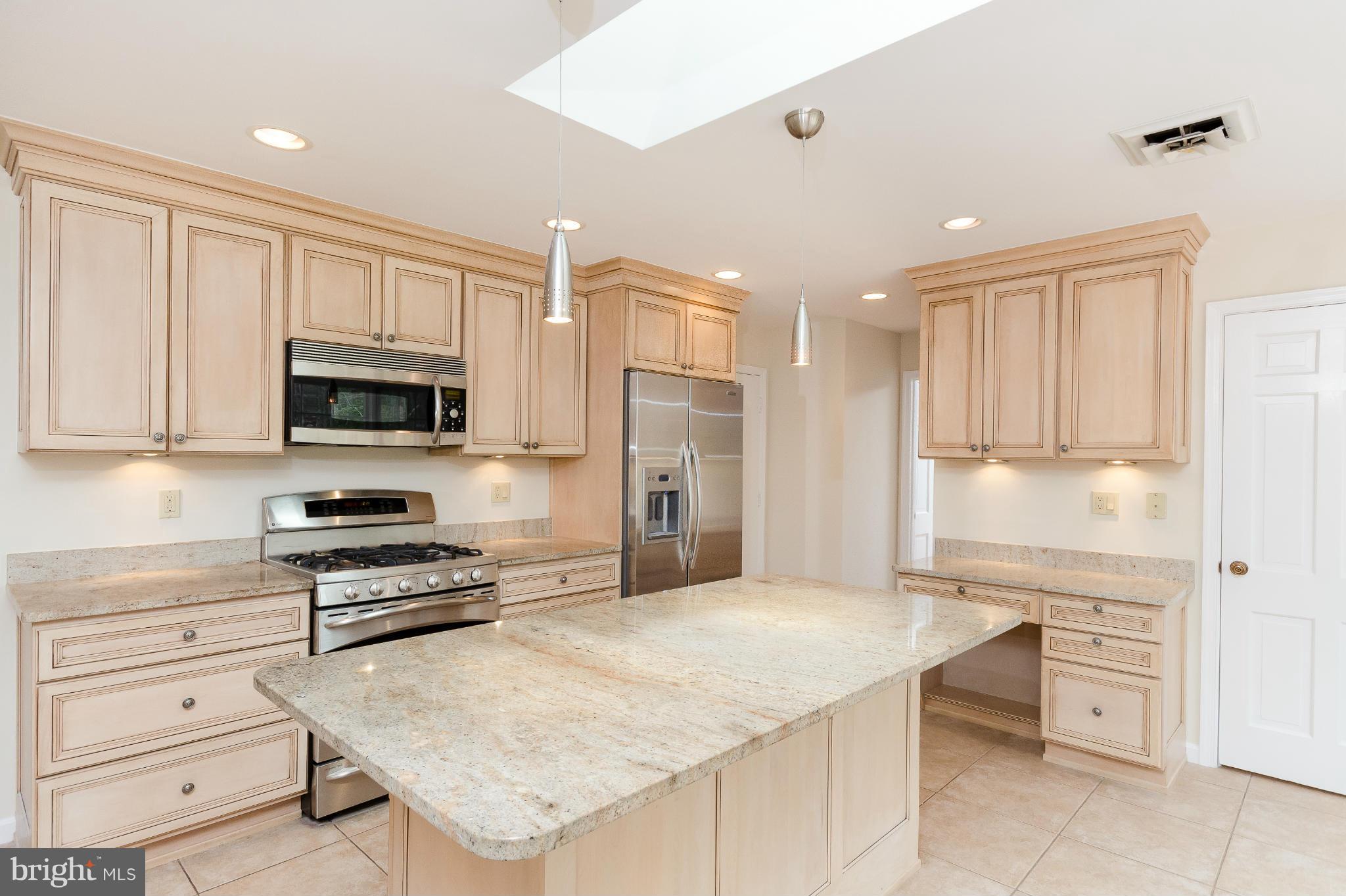 807 Clear Spring Road Great Falls, VA 22066 - Photo 8 of 27 Kitchen